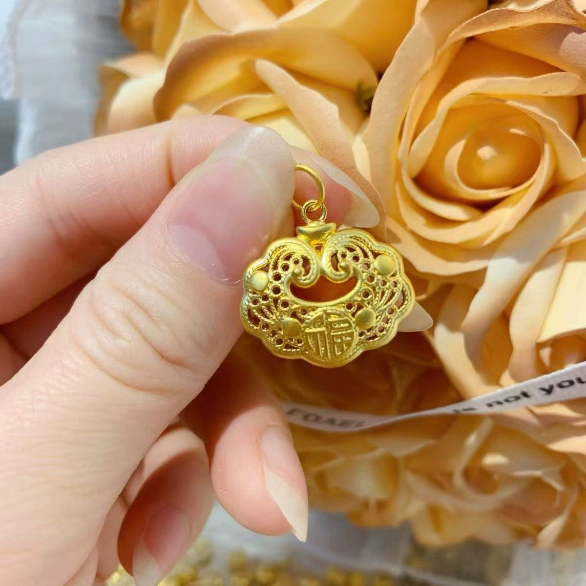 Gold Compass Necklace | Women’s Luxury Pendant & Sweater Chain